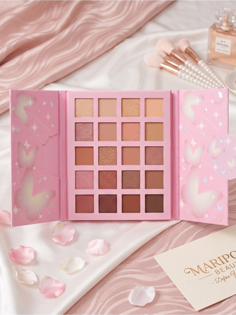 ✨ Paris Hilton Lost In Wonderland 25 PC Eyeshadow Palette New In Box - Picture 2 of 4